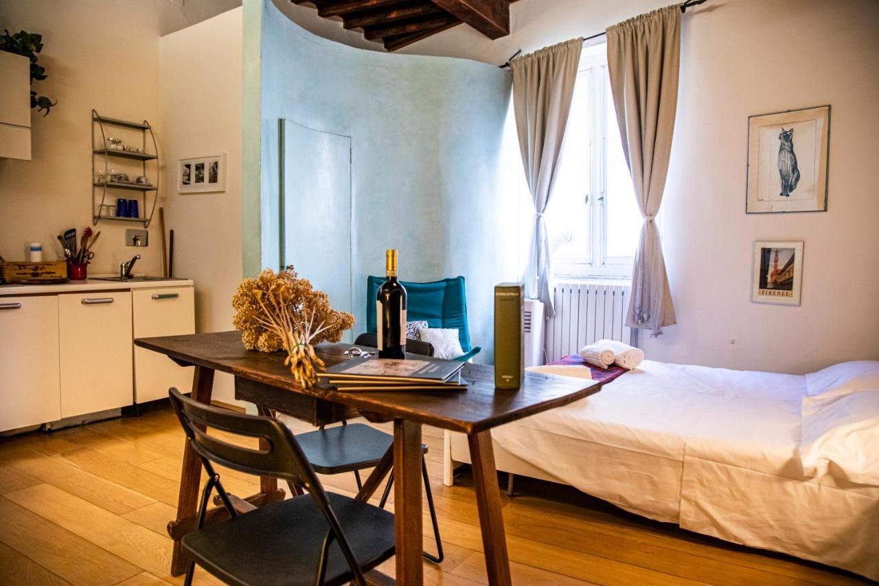 Appartement Studio In Tornabuoni Within A Renaissance Building *