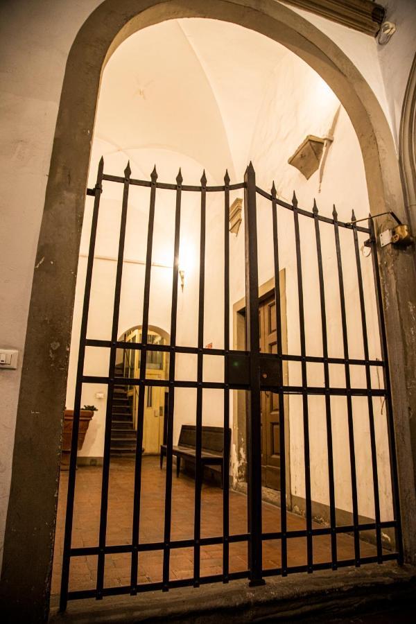 Appartement Studio In Tornabuoni Within A Renaissance Building *